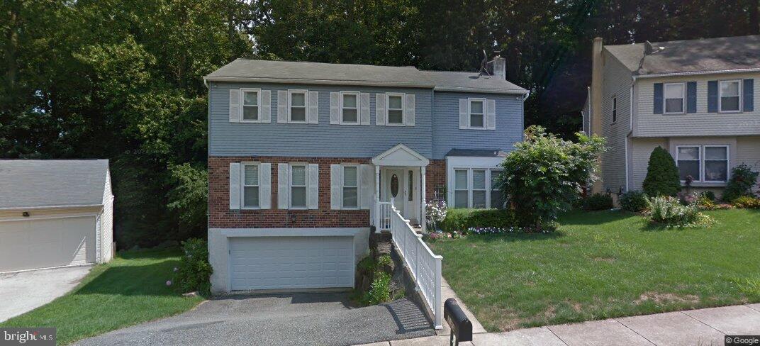 135 Eaton Dr Property Photo 1