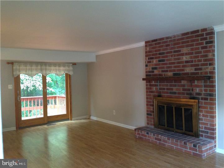 135 Eaton Dr Property Photo 6