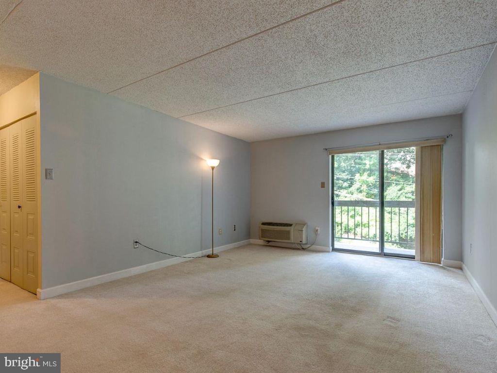 700 Avondale Rd #5j Property Photo 4