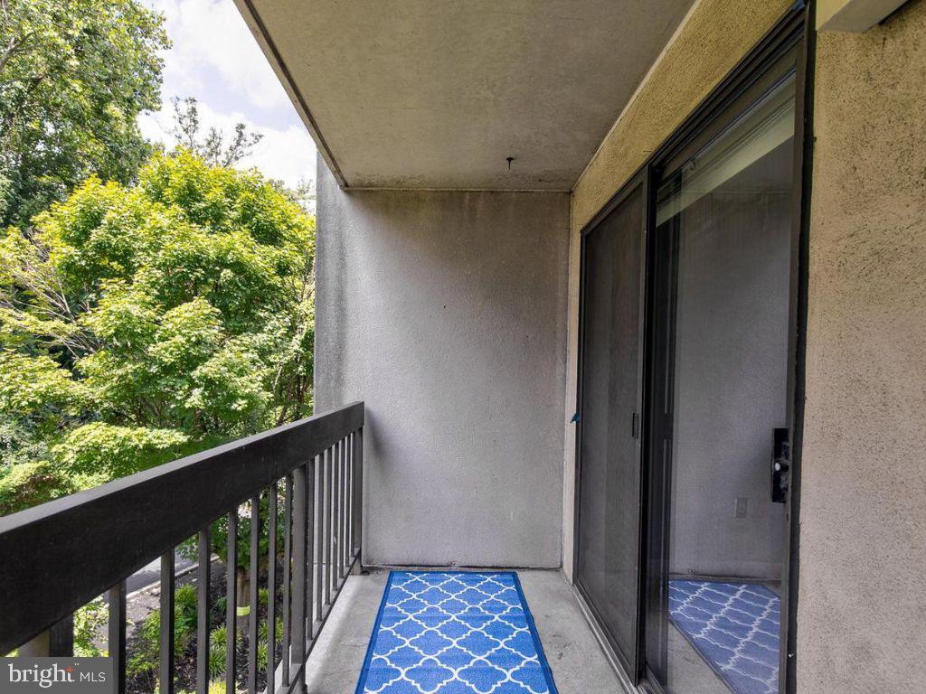 700 Avondale Rd #5j Property Photo 7