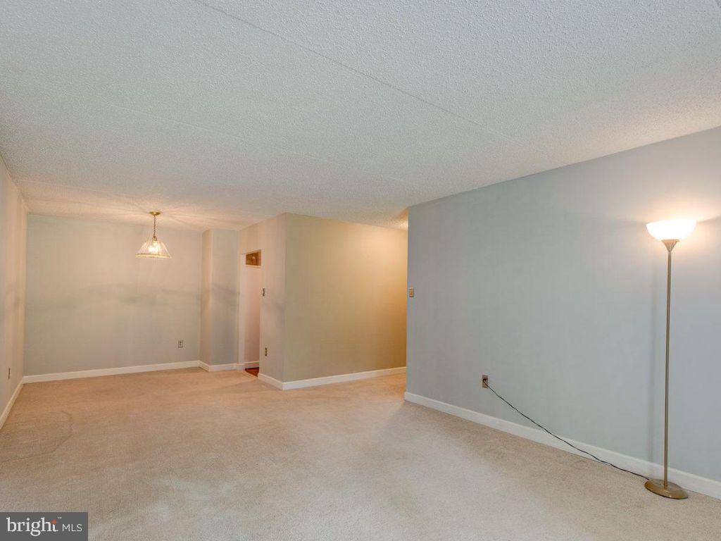 700 Avondale Rd #5j Property Photo 8