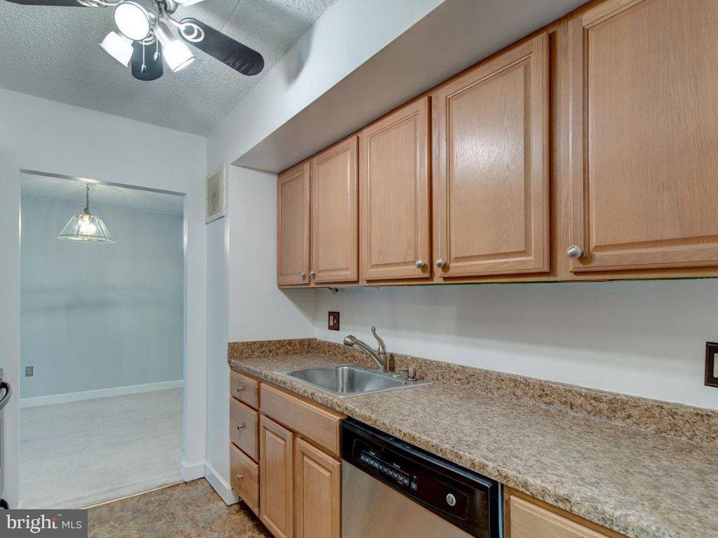 700 Avondale Rd #5j Property Photo 13