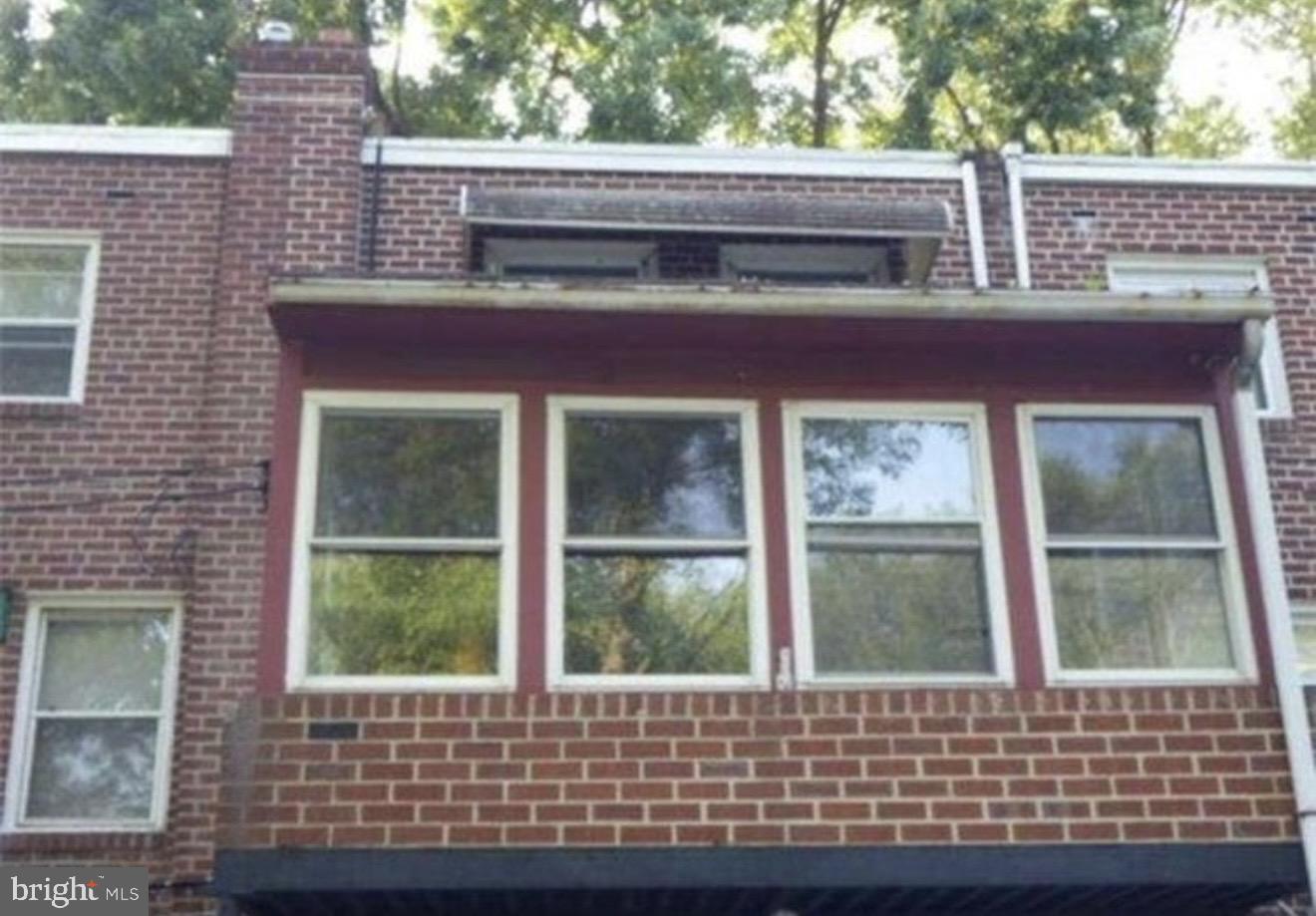 1076 Taylor Property Photo 2