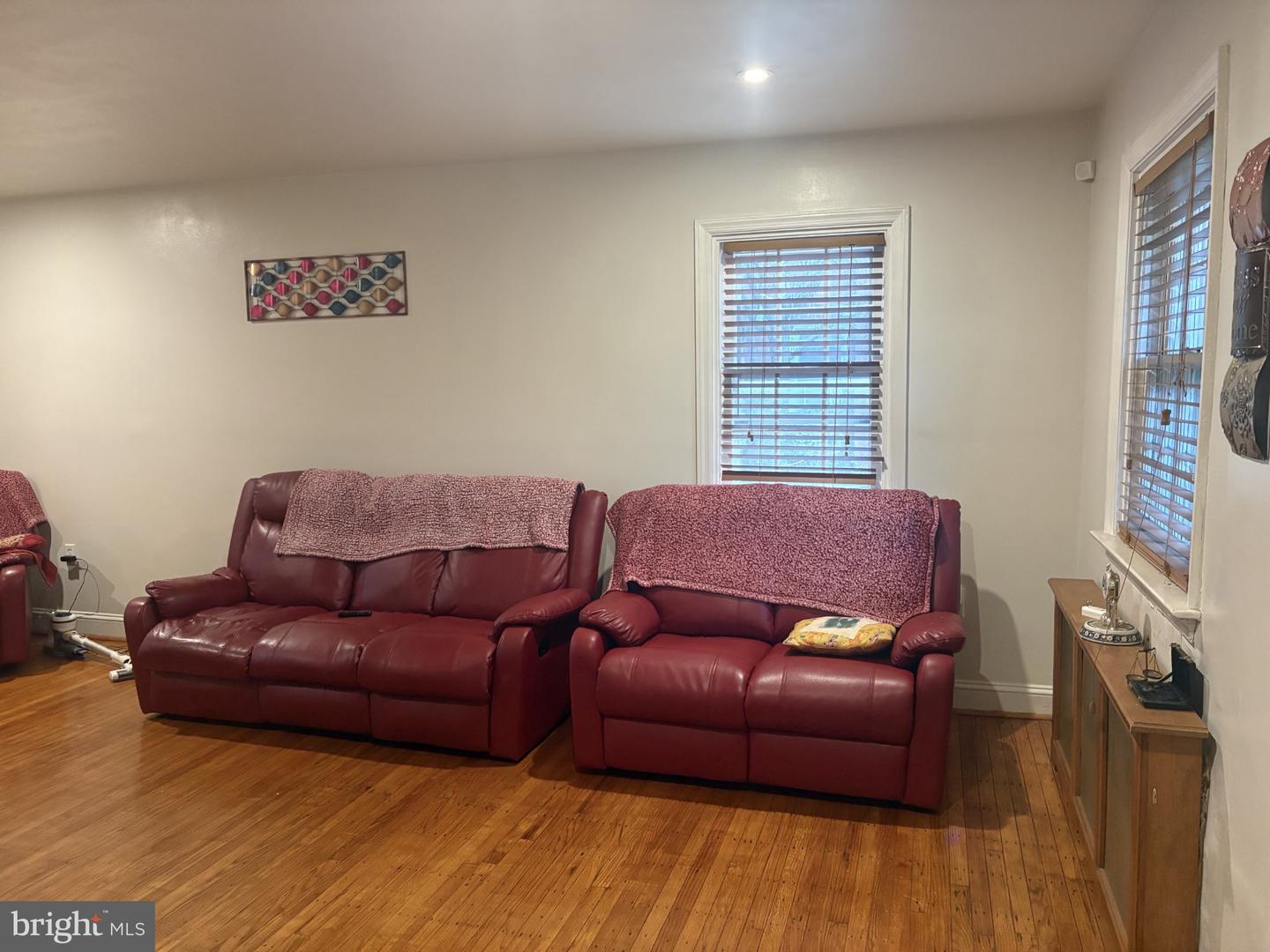 130 Merion Ave Property Photo 6