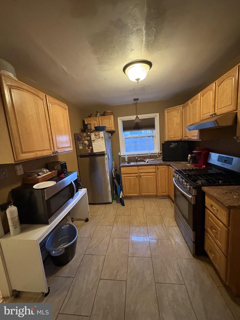 130 Merion Ave Property Photo 11