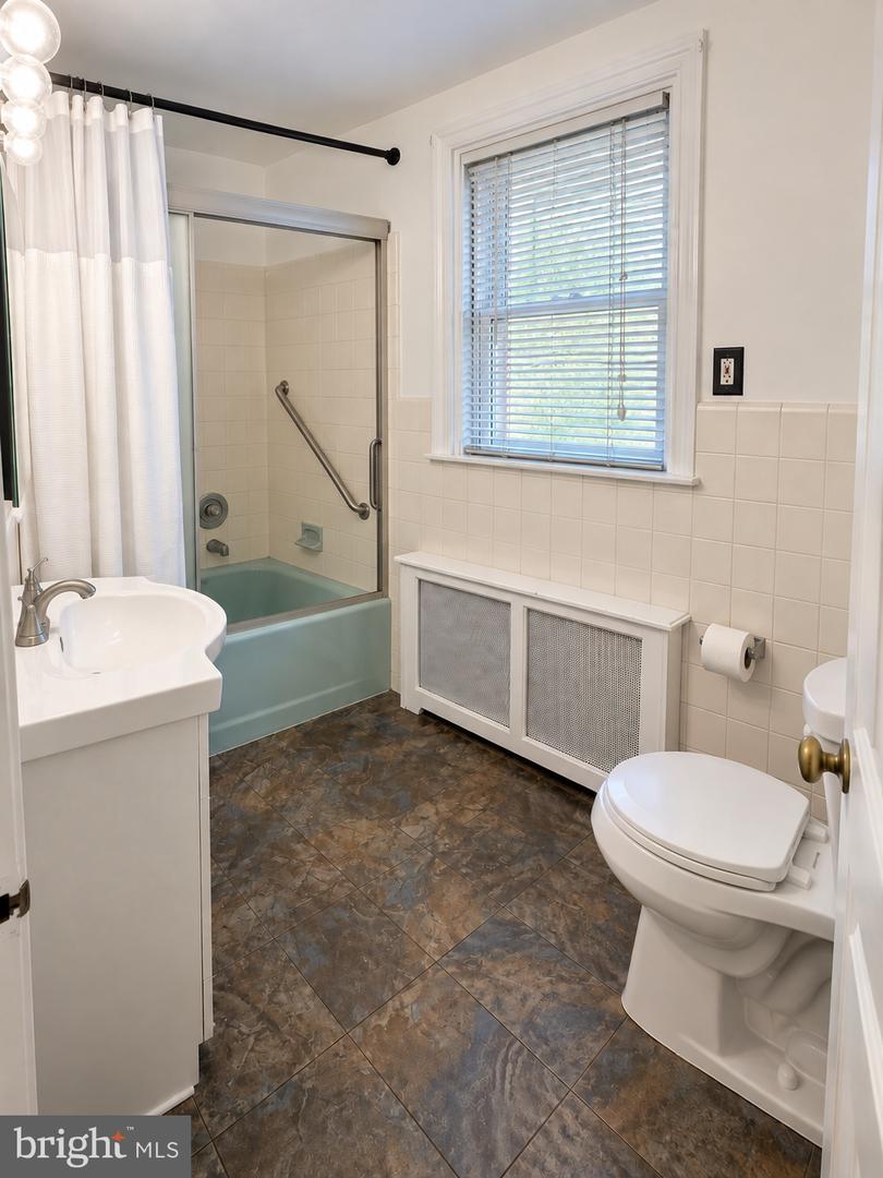 130 Merion Ave Property Photo 14