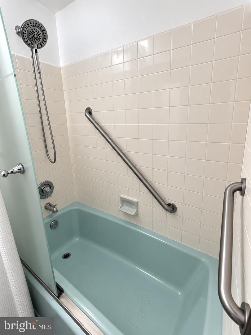 130 Merion Ave Property Photo 15