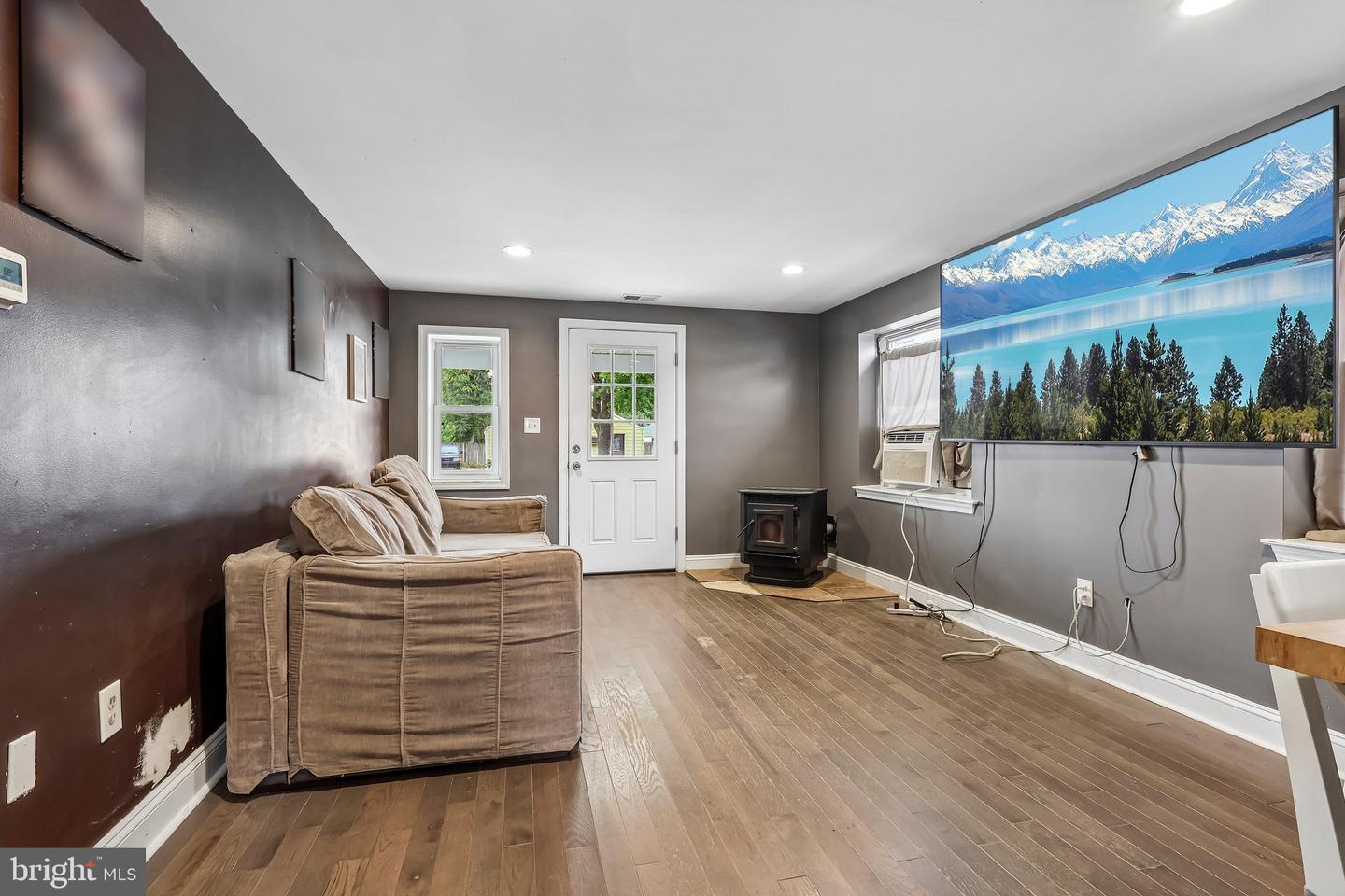 7 Hurford Pl Property Photo 5