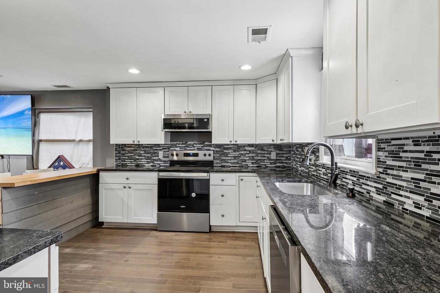 7 Hurford Pl Property Photo 11
