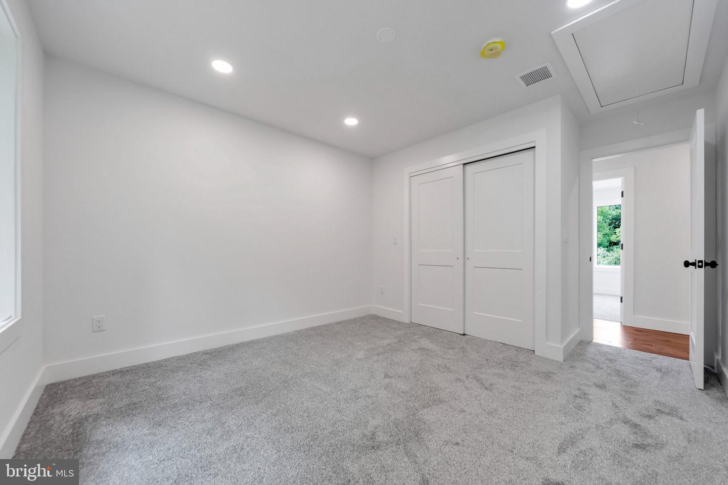810 Maple Ln Property Photo 39