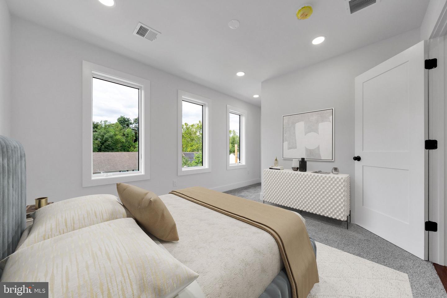 810 Maple Ln Property Photo 41