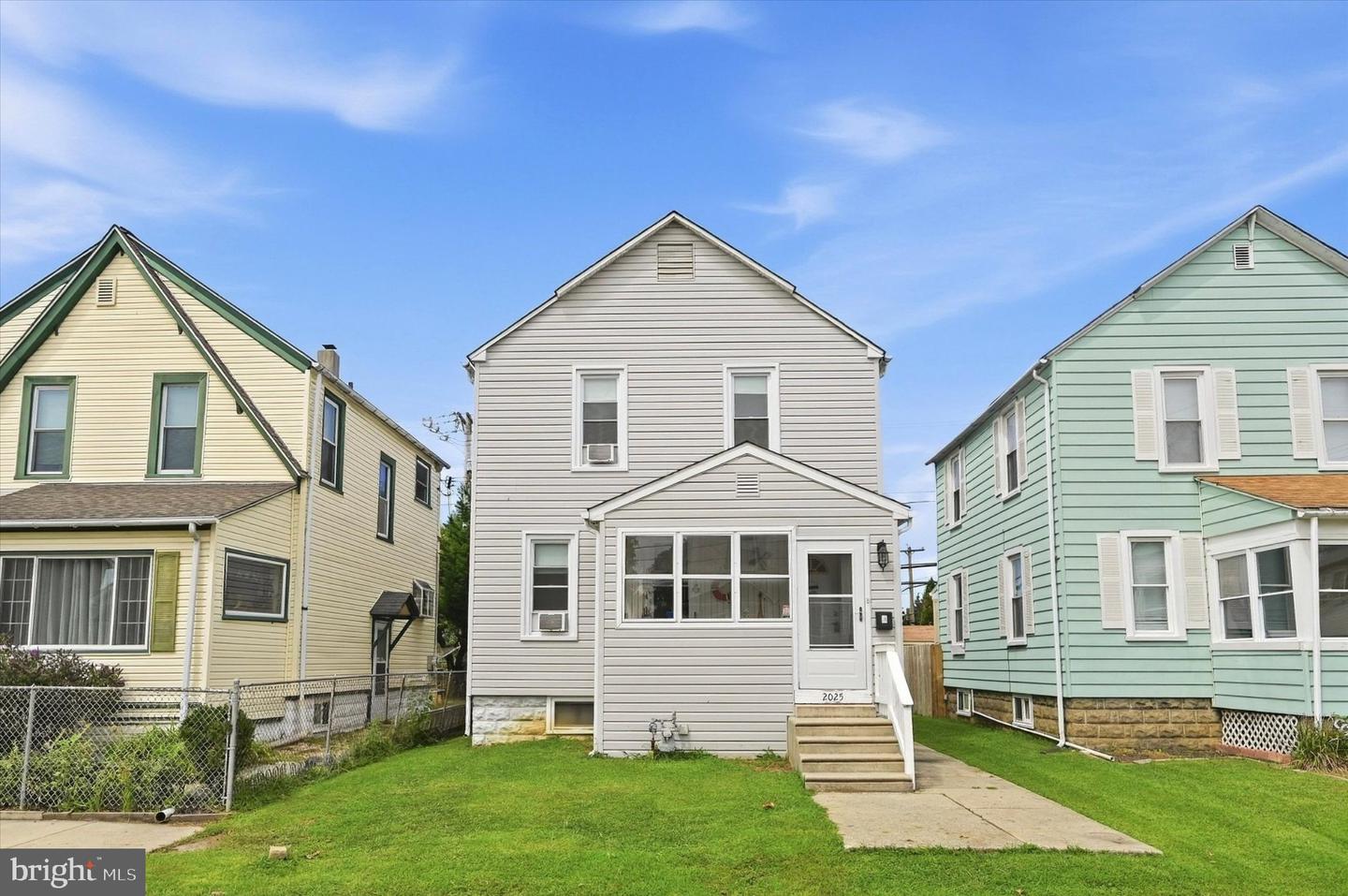 2025 Chestnut St Property Photo 1