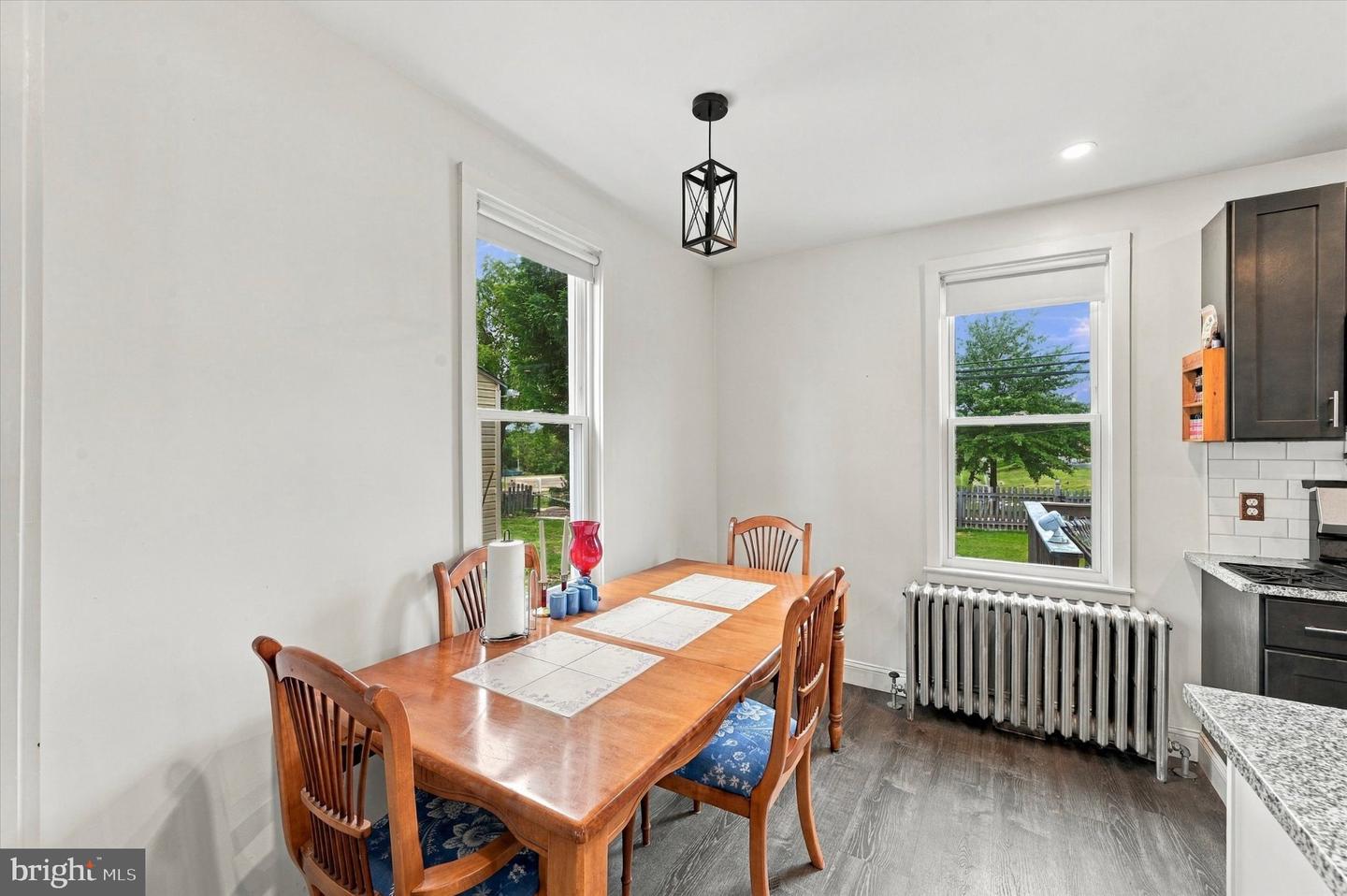 2025 Chestnut St Property Photo 10