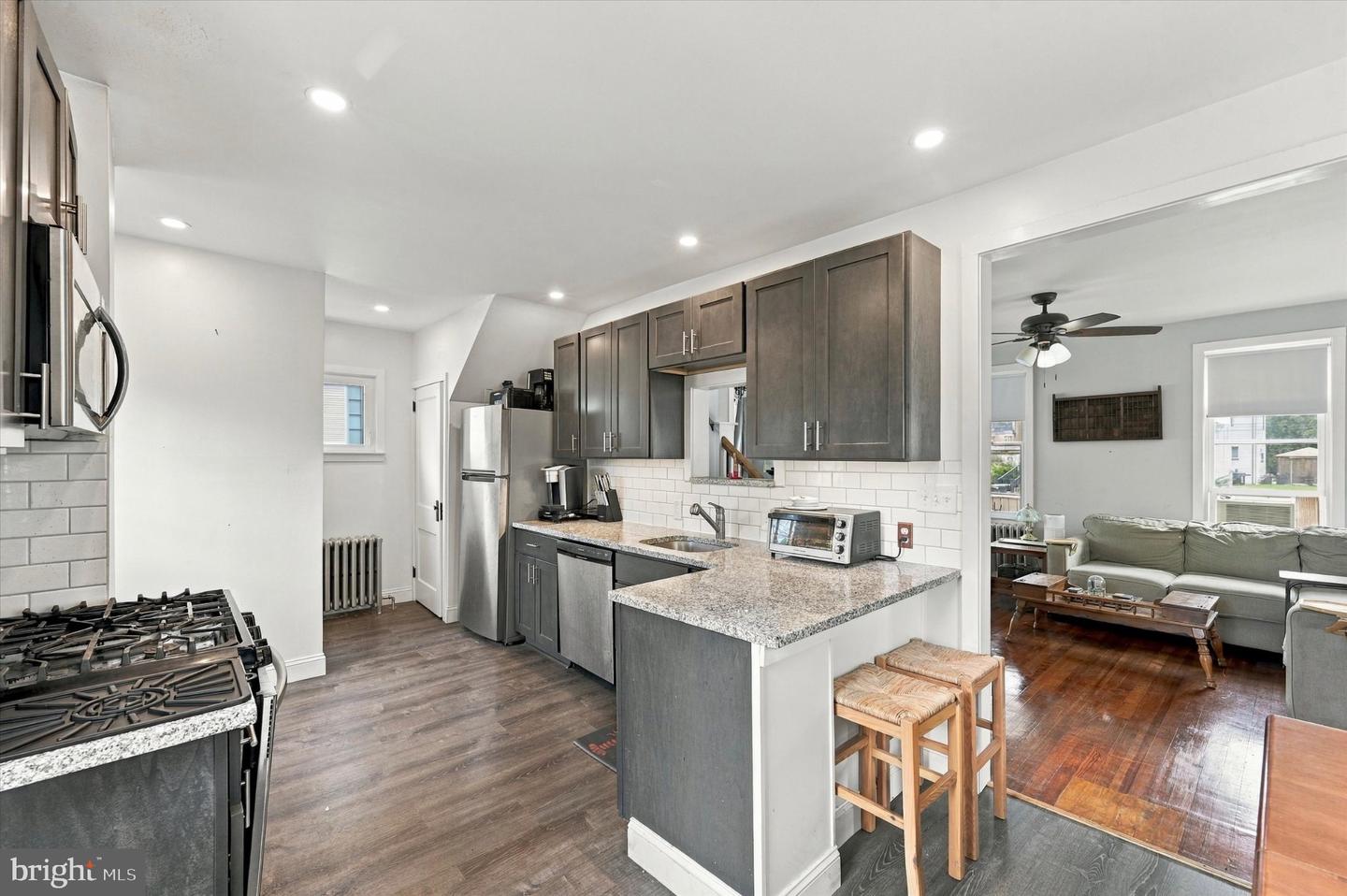 2025 Chestnut St Property Photo 12