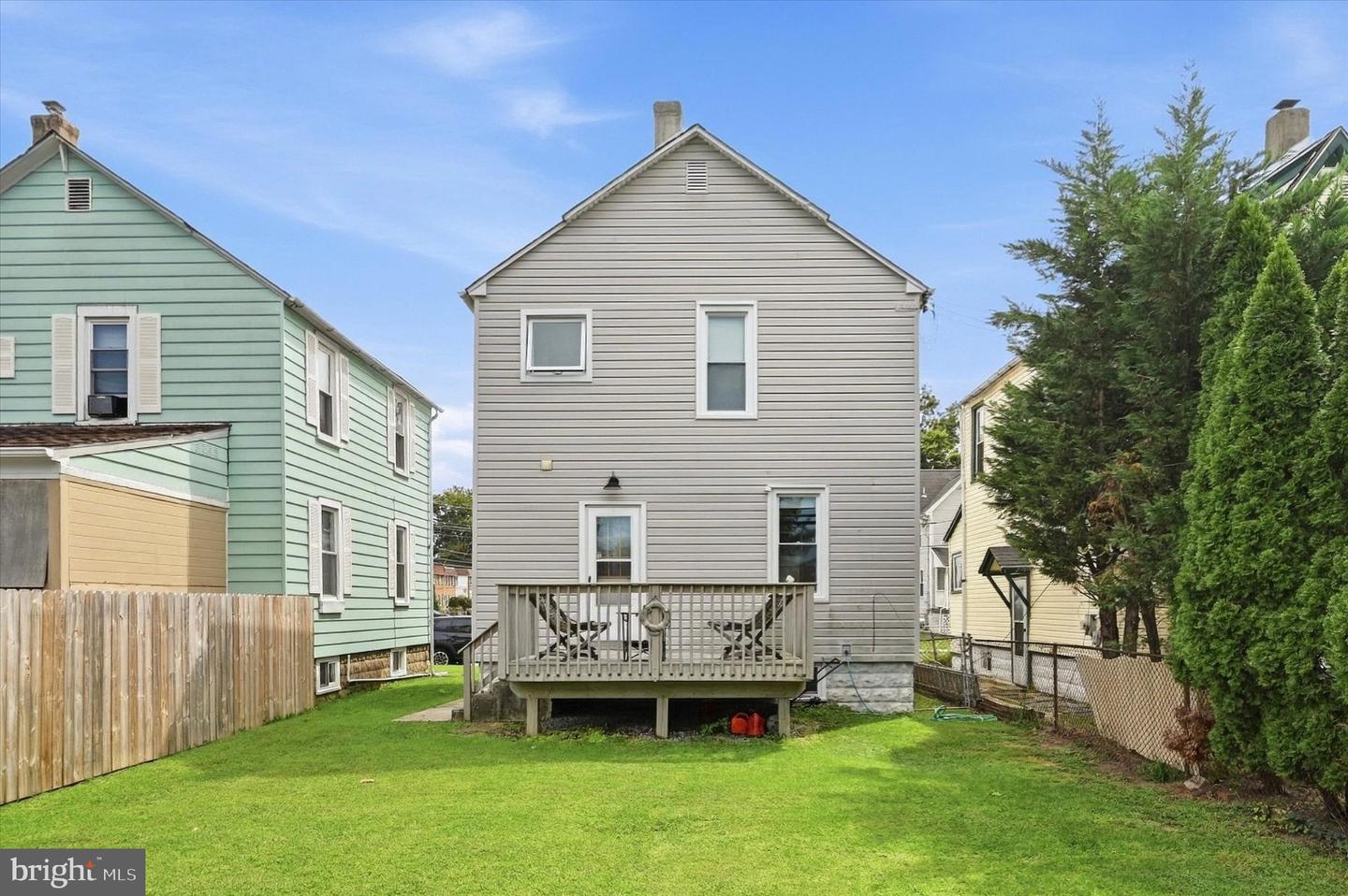 2025 Chestnut St Property Photo 31