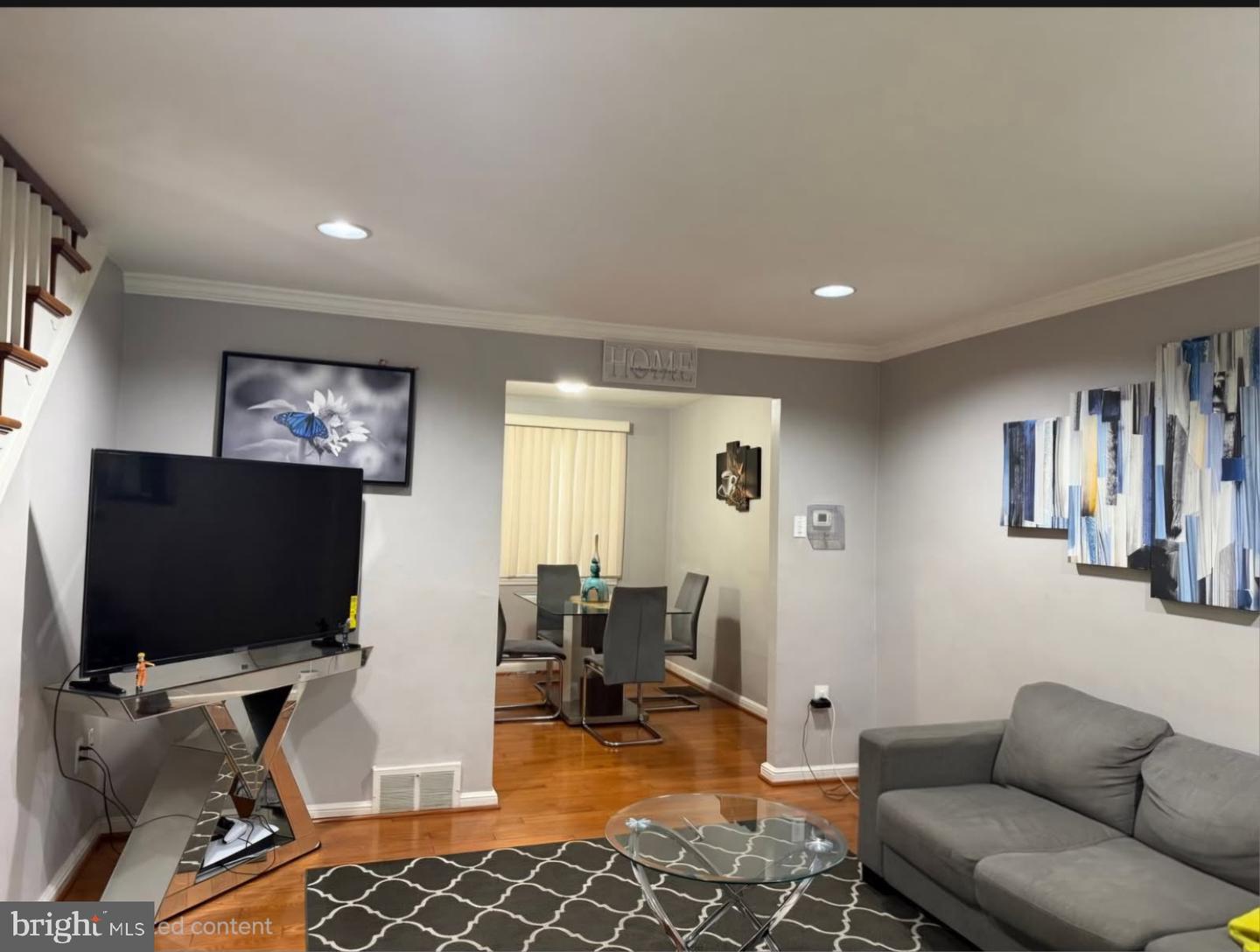 6732 Montgomery Ave Property Photo 2