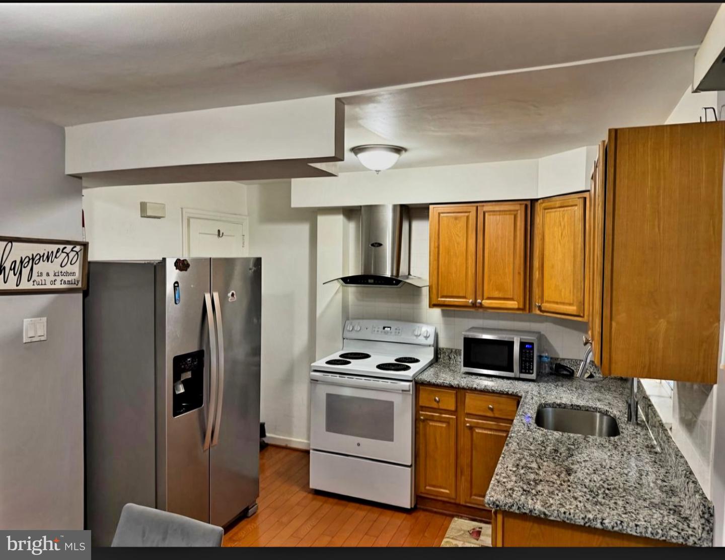 6732 Montgomery Ave Property Photo 5