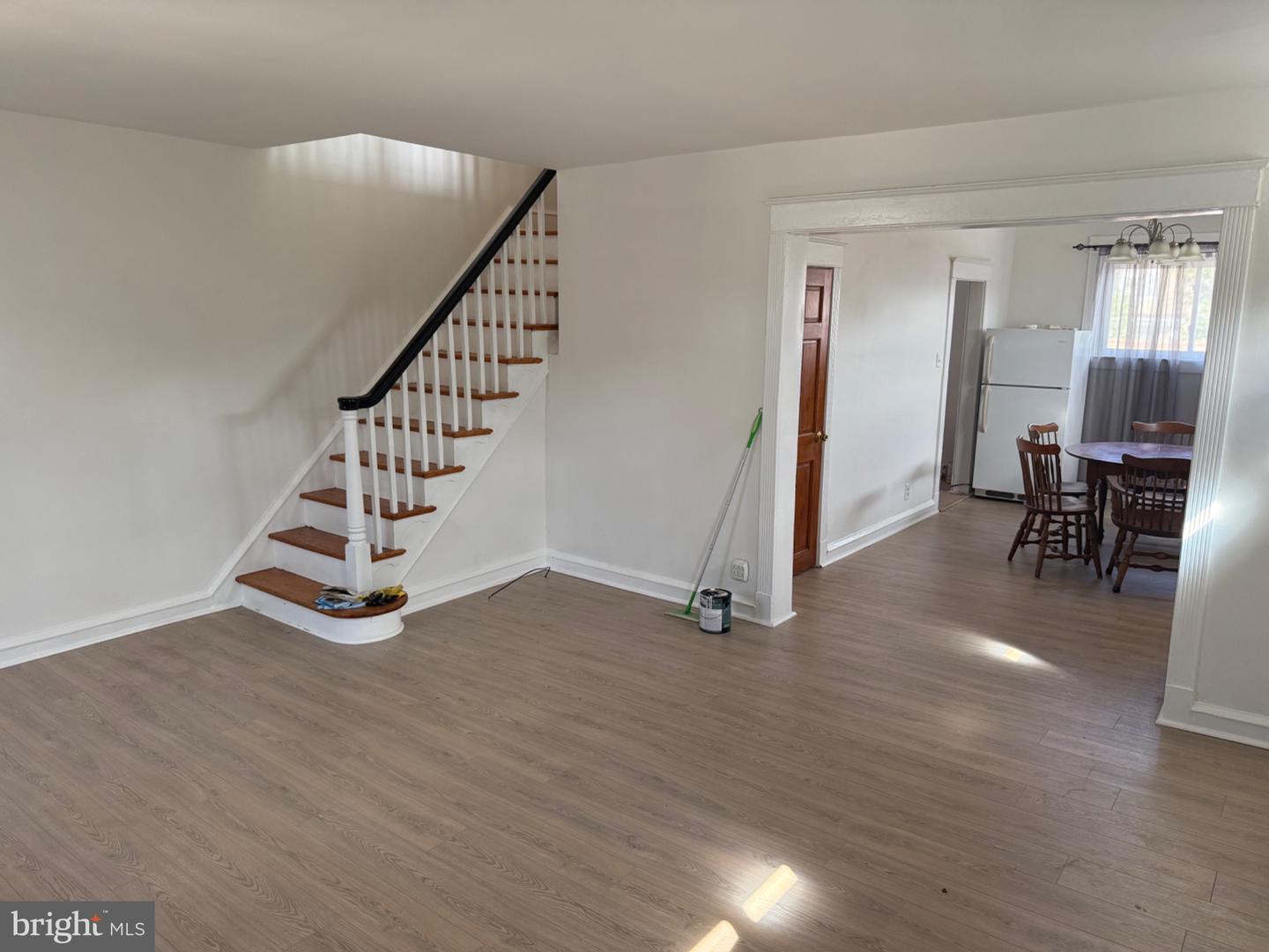 261 Long Ln Property Photo 2