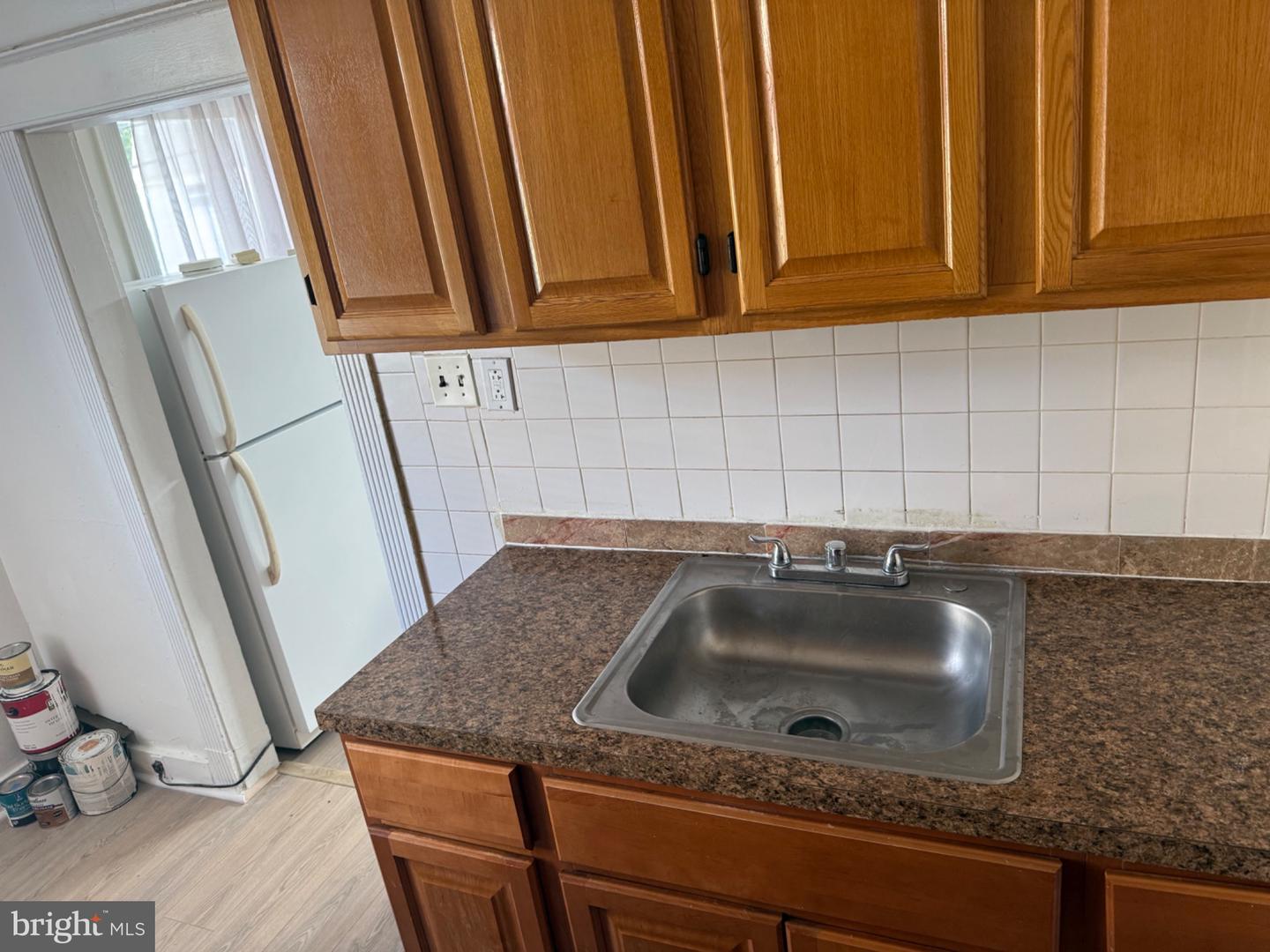 261 Long Ln Property Photo 6