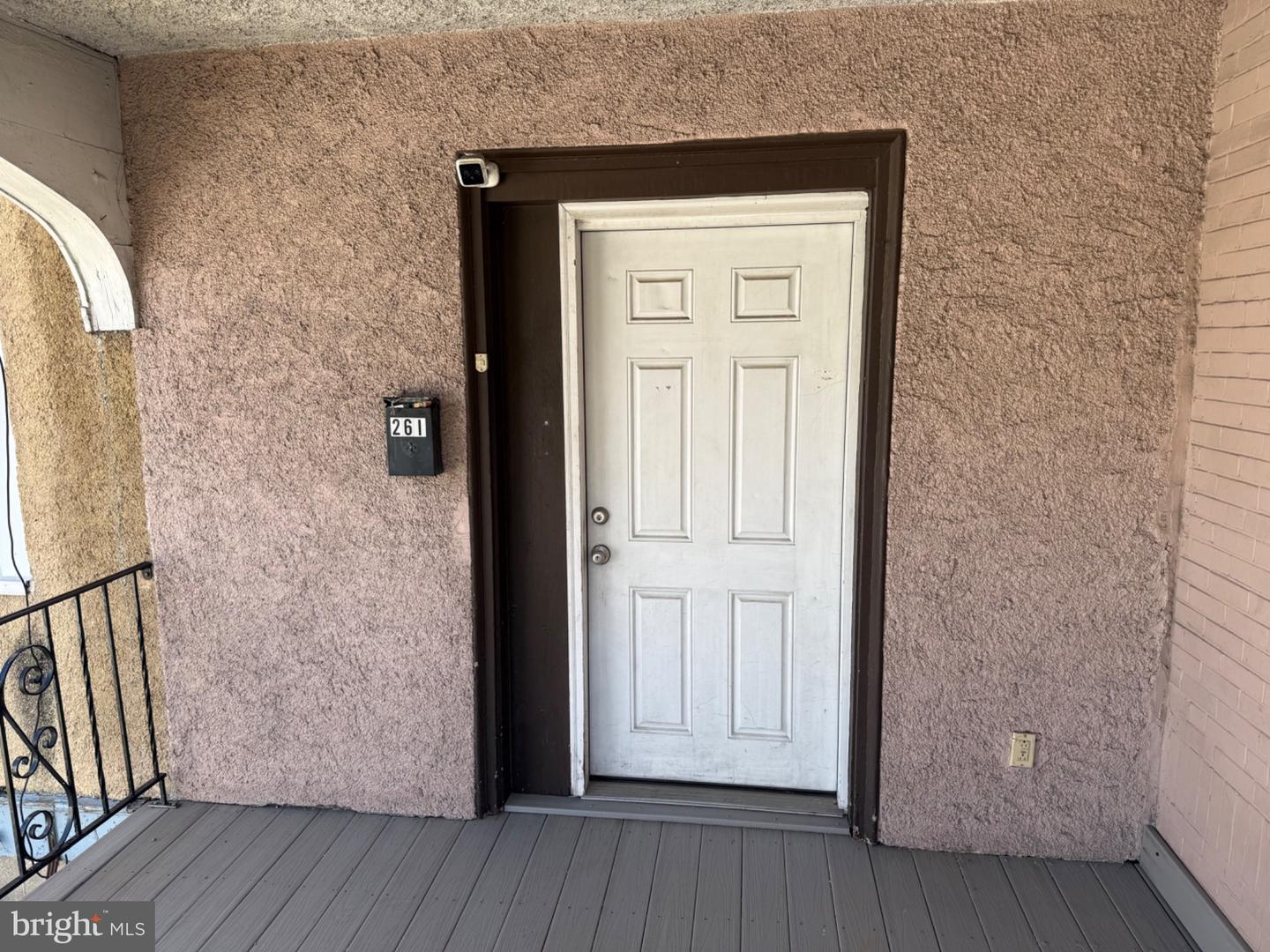 261 Long Ln Property Photo 17