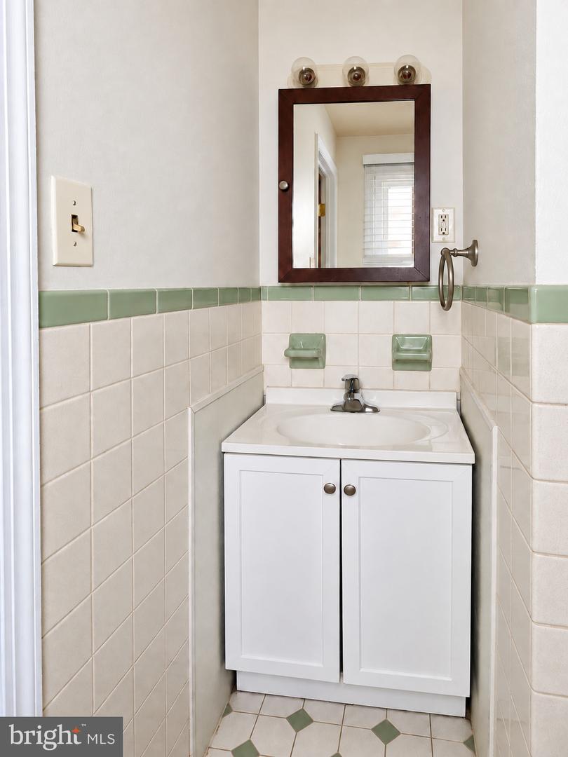 130 Eachus Ave Property Photo 20