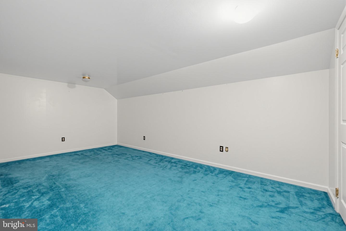 97 Hunters Run Property Photo 26