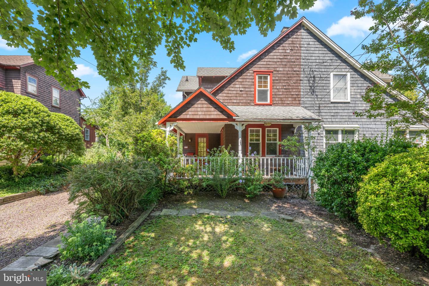 203 Dartmouth Ave Property Photo 2