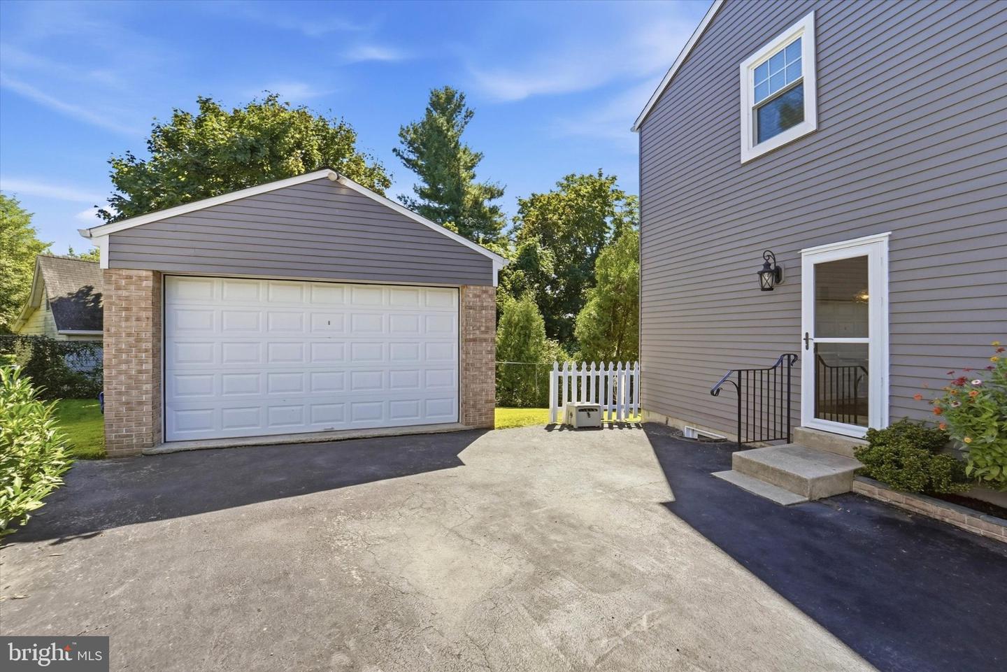 1814 Lynnewood Dr Property Photo 34