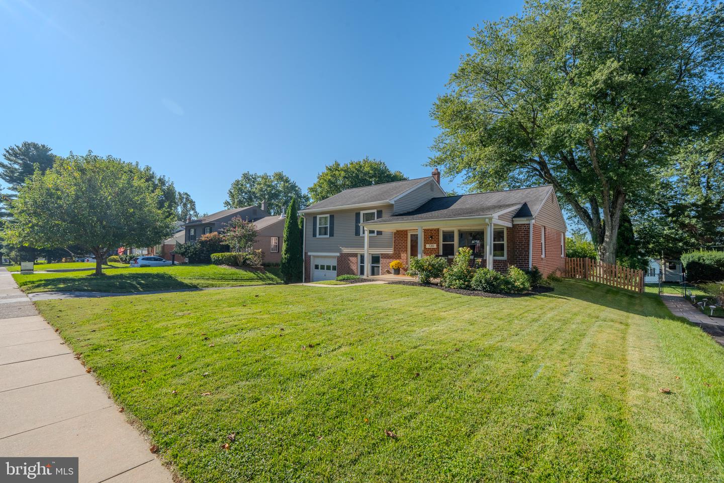 720 Wisteria Dr Property Photo 2