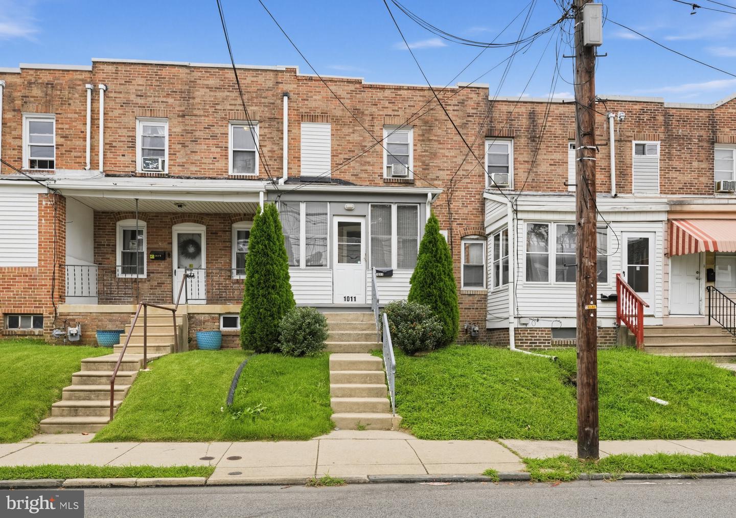 1011 Clifton Ave Property Photo 1