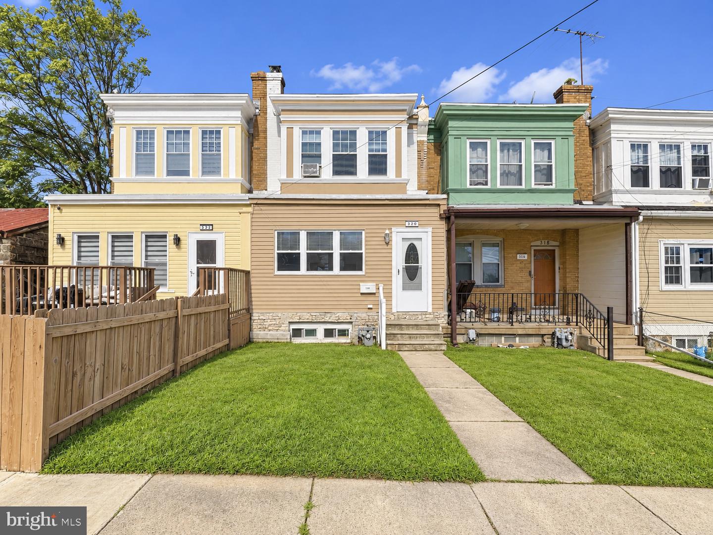 320 HIGHLAND AVE Property Photo 1