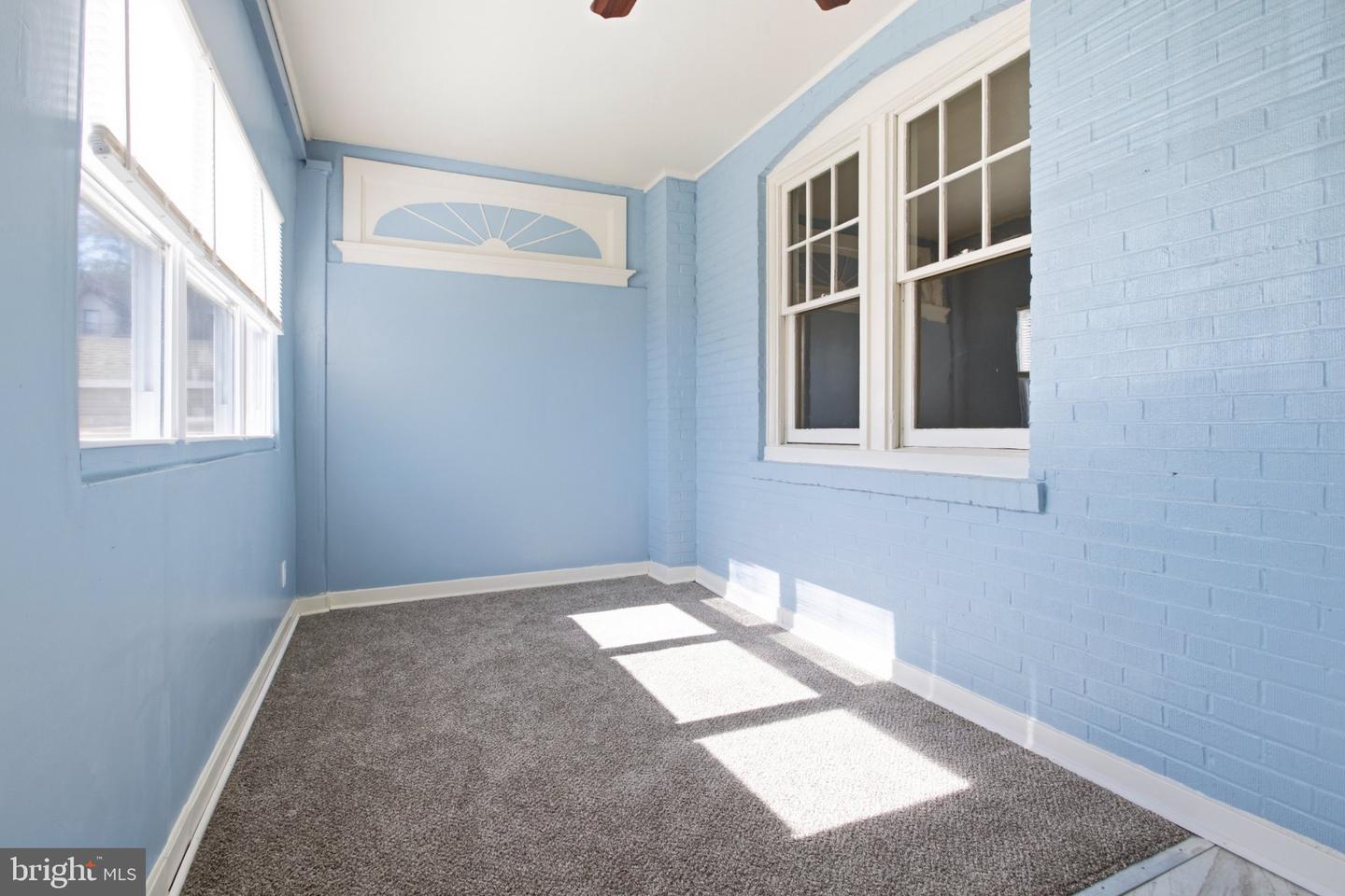320 Highland Ave Property Photo 2