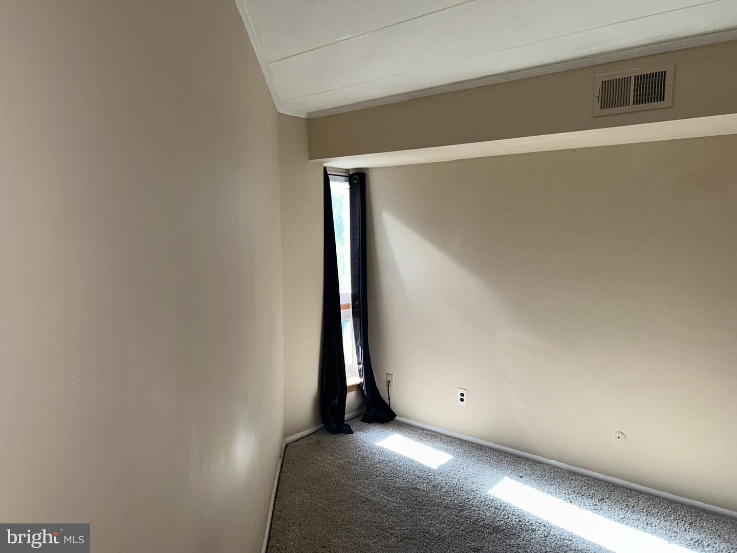 33 W Chester Pike #e8 Property Photo 45