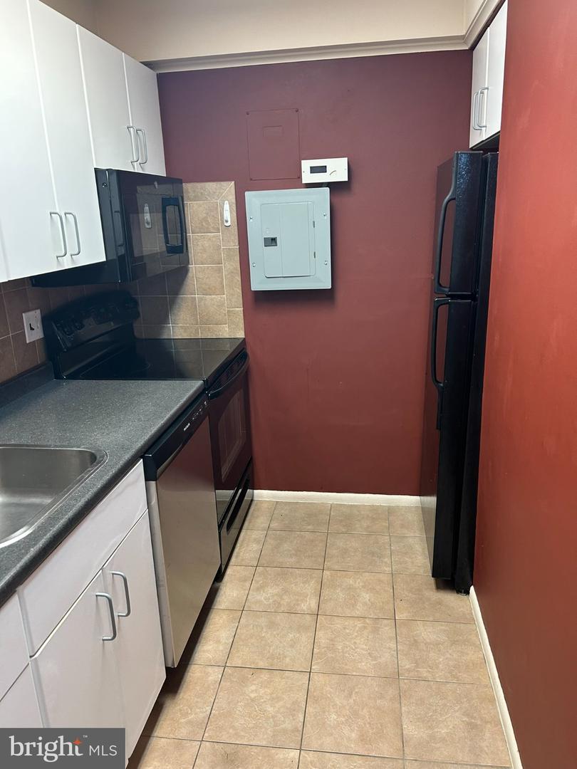 33 W Chester Pike #e8 Property Photo 51