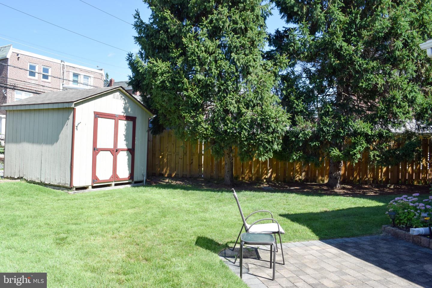 516 Parkview Cir Property Photo 5
