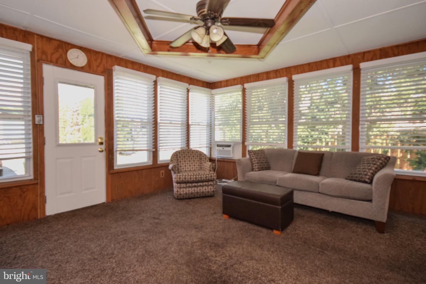 516 Parkview Cir Property Photo 19