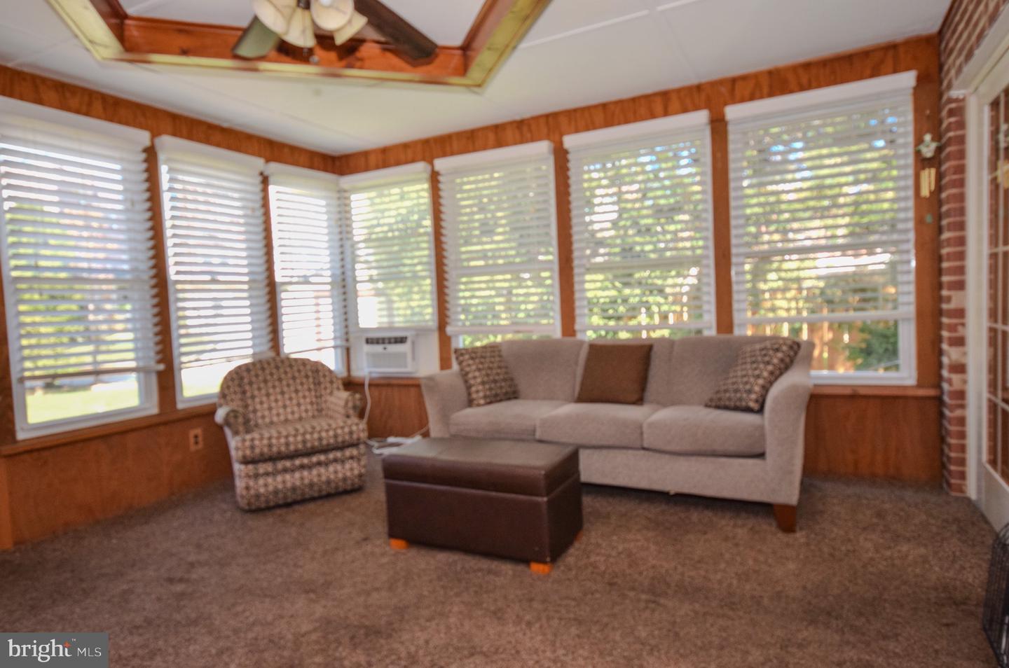516 Parkview Cir Property Photo 20