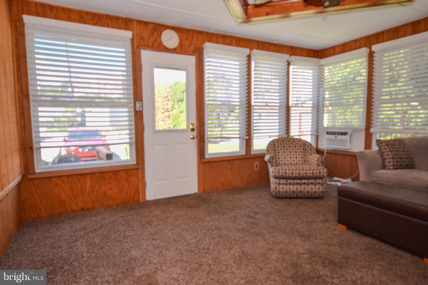 516 Parkview Cir Property Photo 21
