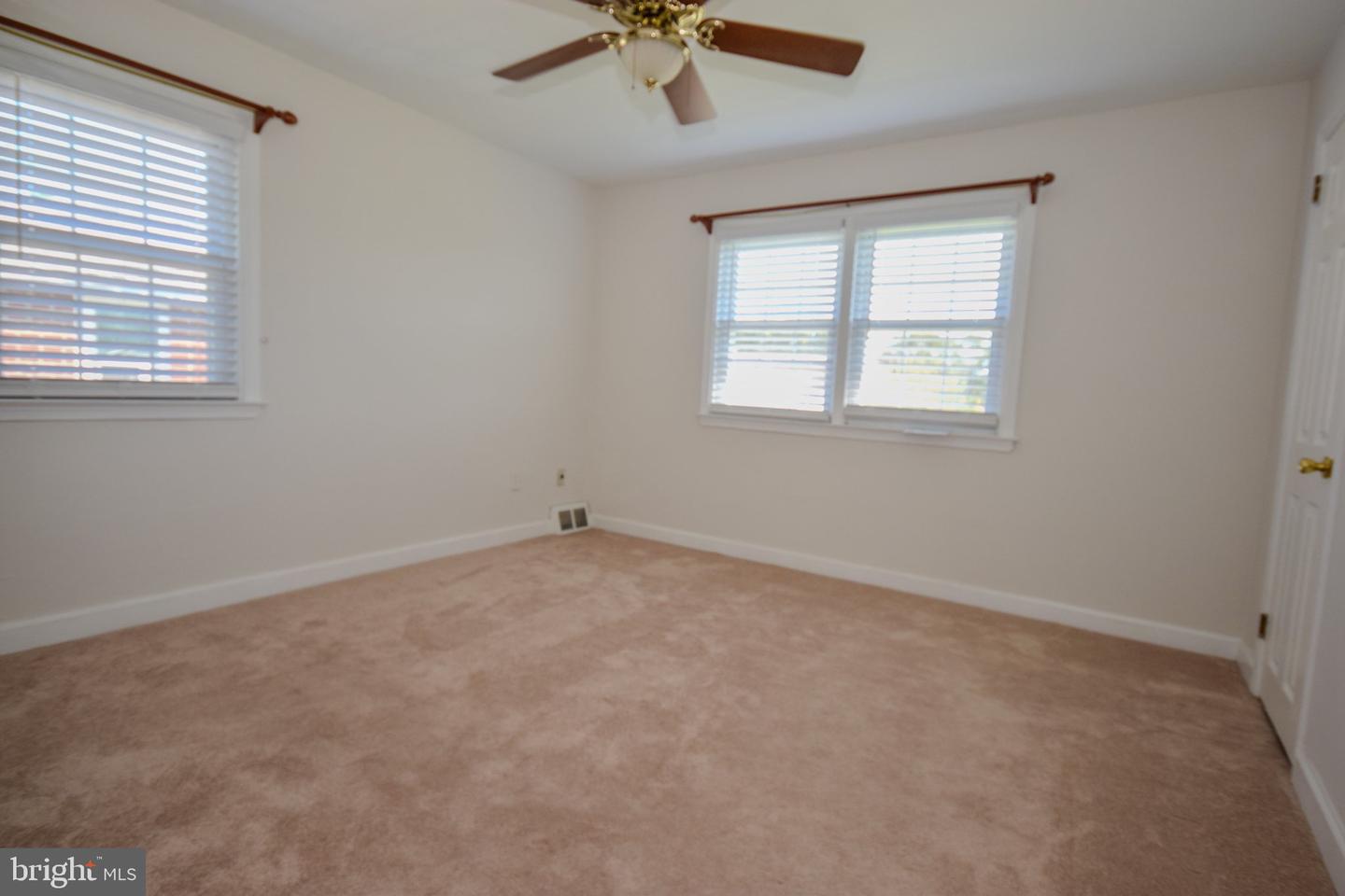 516 Parkview Cir Property Photo 38