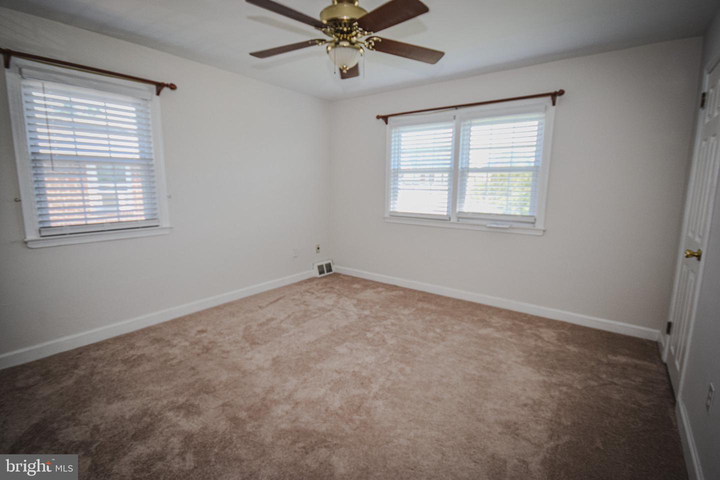 516 Parkview Cir Property Photo 39