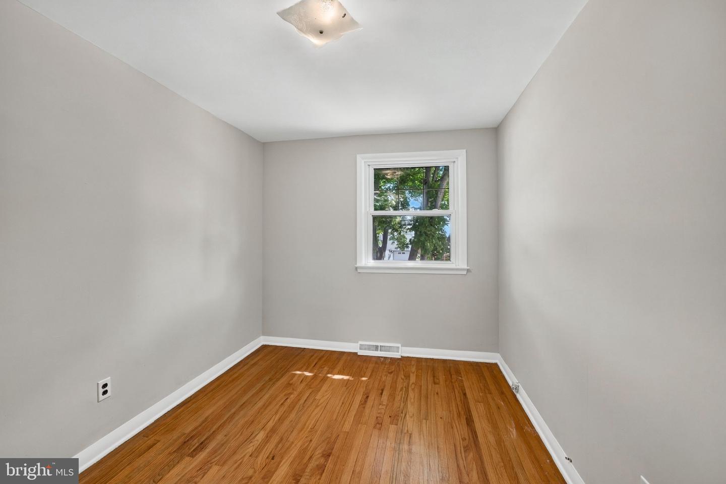 505 Vernon Rd Property Photo 21