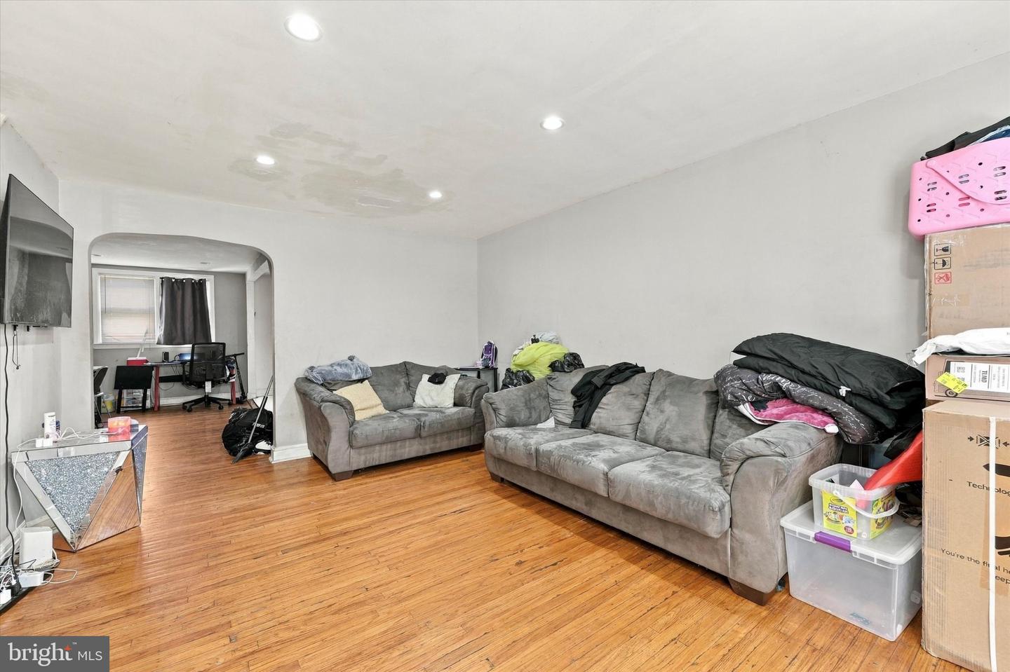 1047 Stratford Rd Property Photo 3