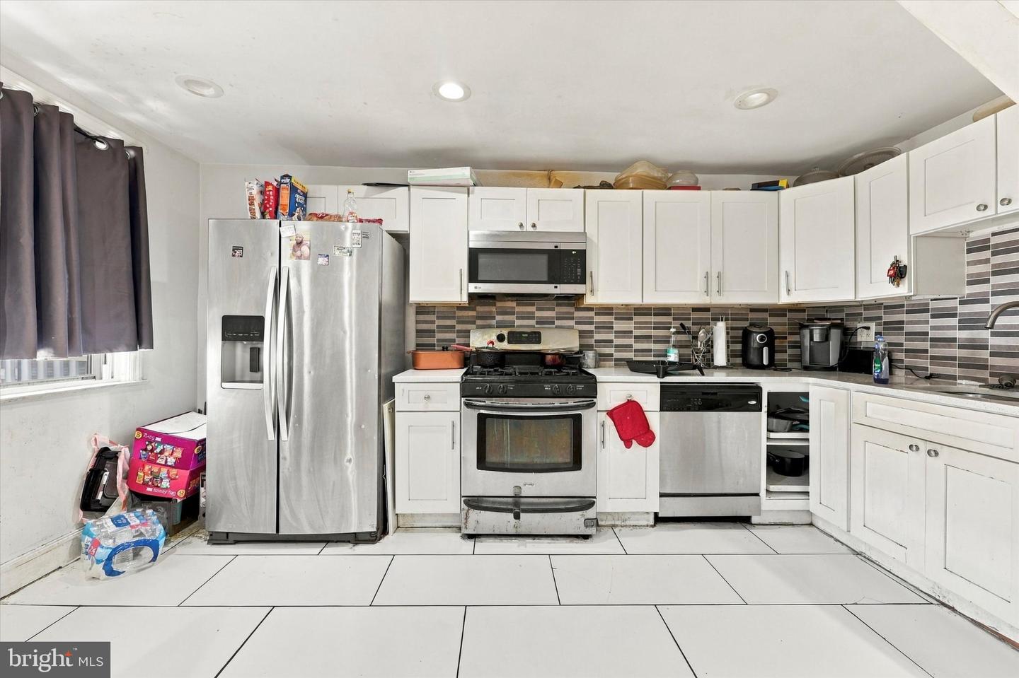 1047 Stratford Rd Property Photo 7