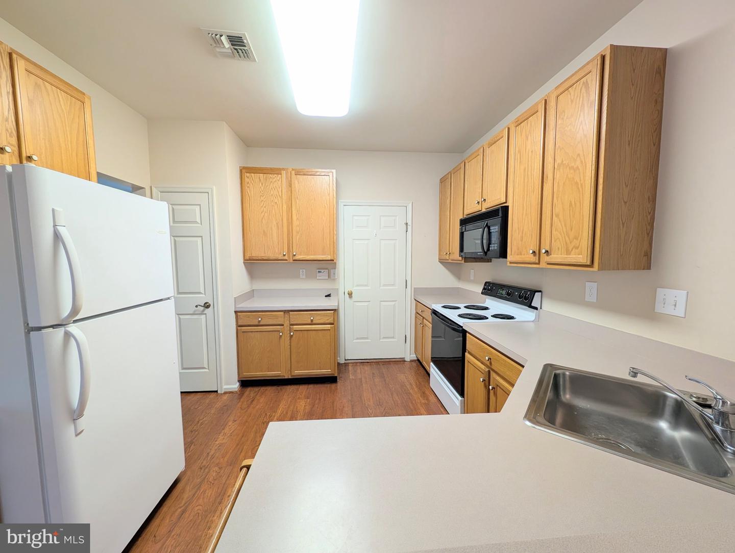 59 S Houndmaster Property Photo 6