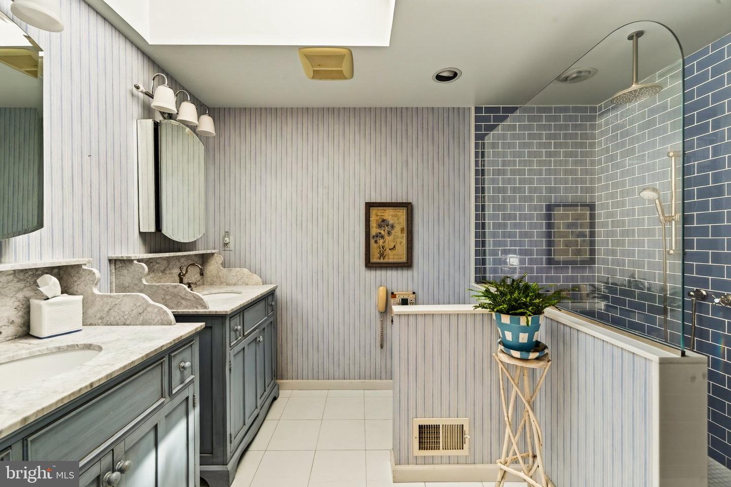 470 Inverary Ln Property Photo 33
