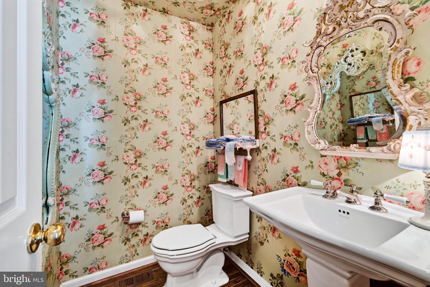 470 Inverary Ln Property Photo 39