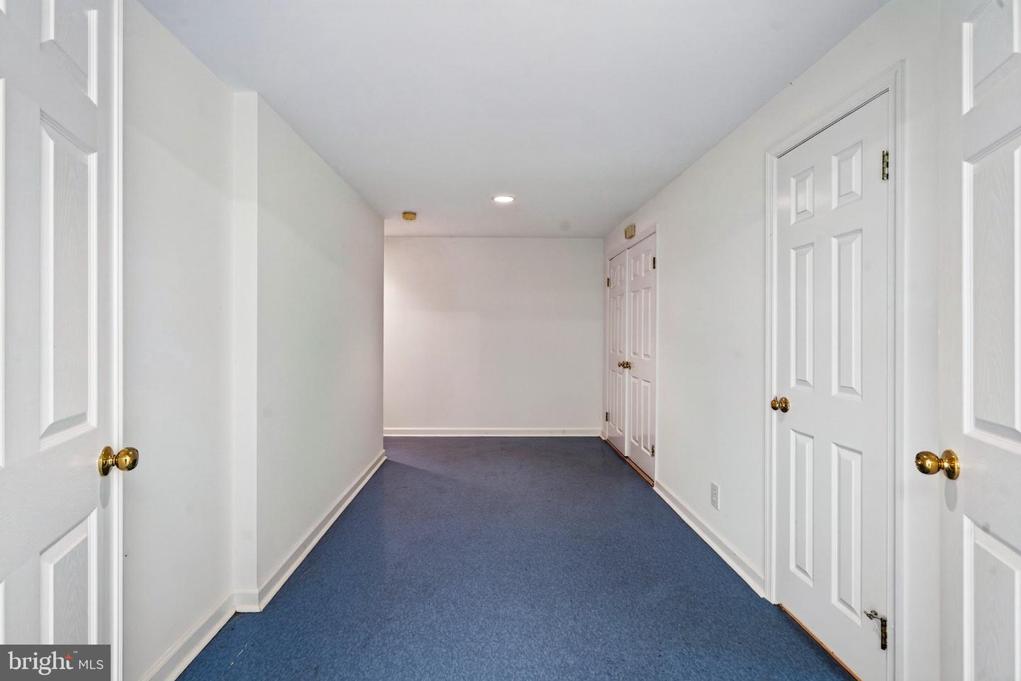 470 Inverary Ln Property Photo 56