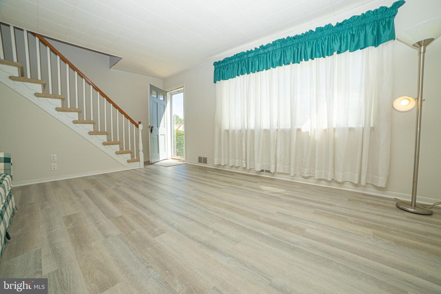 2213 Pershing Ave Property Photo 5