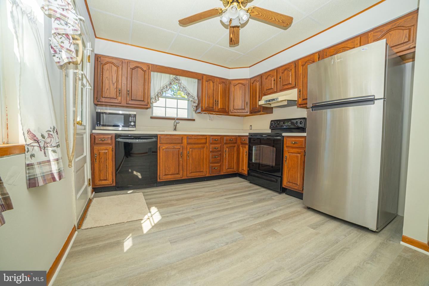 2213 Pershing Ave Property Photo 8