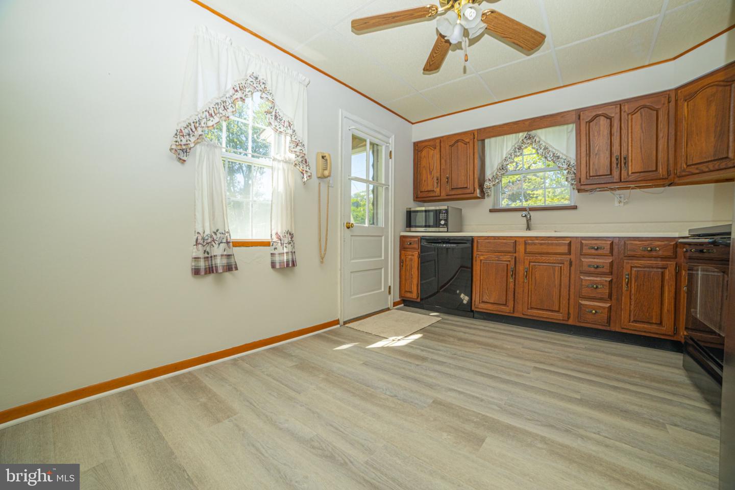 2213 Pershing Ave Property Photo 10